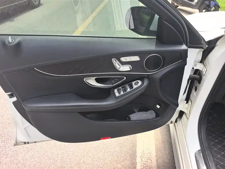 Mercedes-Benz C-Class 2019