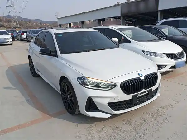 BMW 1 Series 2023
