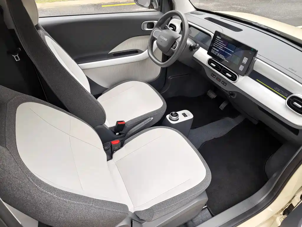 Geely Galaxy Panda 2025 — фото 12