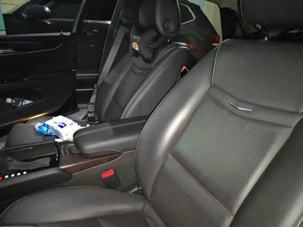 Cadillac XTS 2018 — фото 11