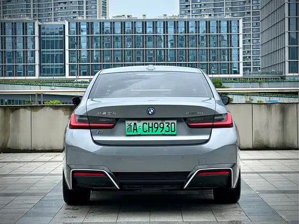 BMW i3 2024