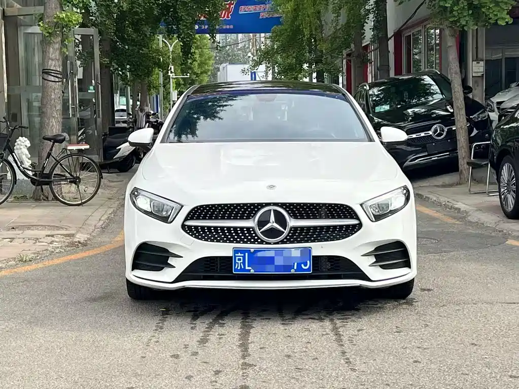 Mercedes-Benz A-Class 2023 — фото 2