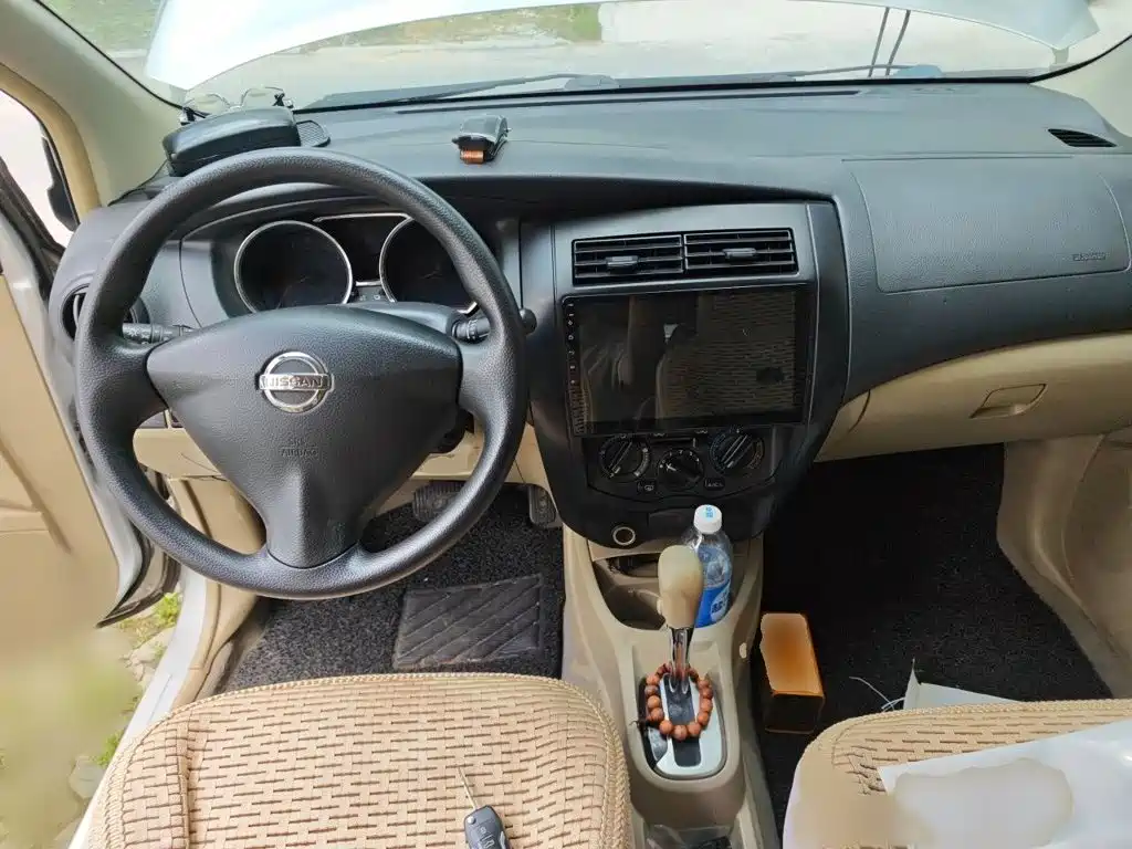 Nissan Livina 2015 — фото 13