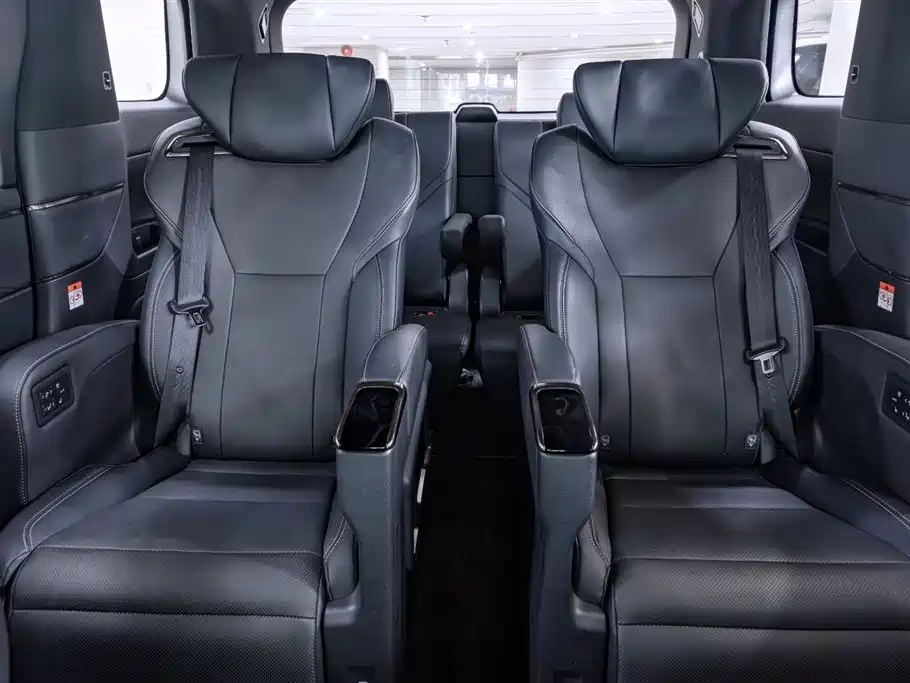 Toyota Alphard 2025 — фото 12