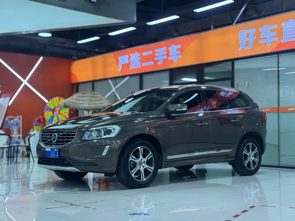 Volvo XC60 2015 — фото 1