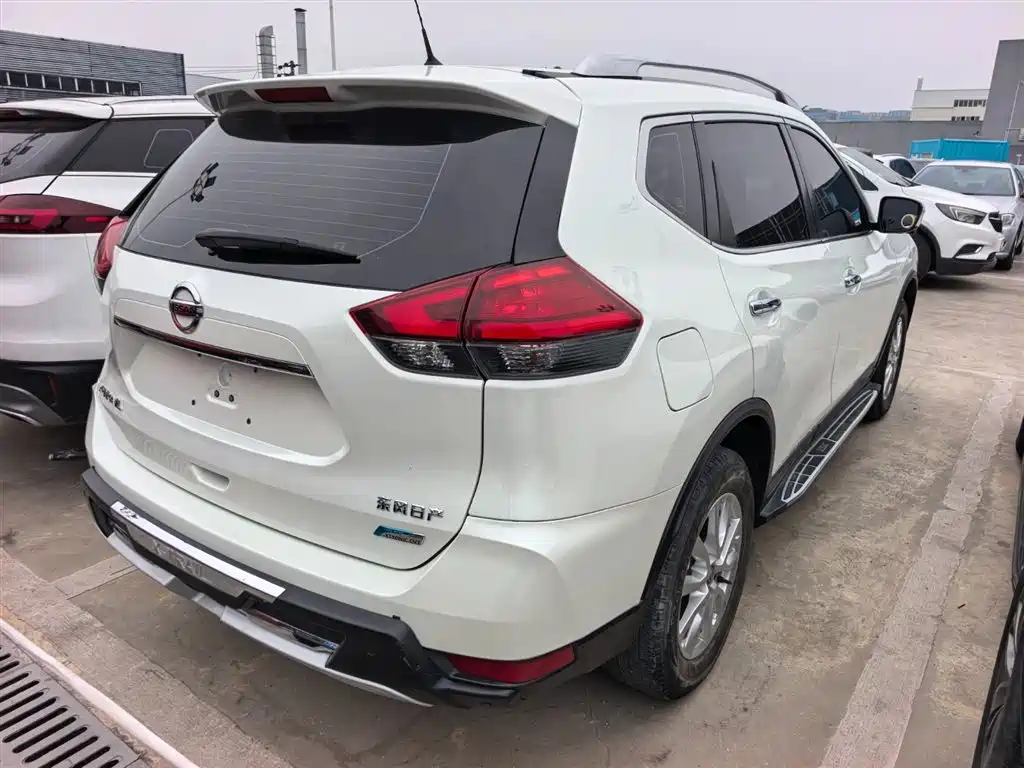 Nissan X-Trail 2018 — фото 6