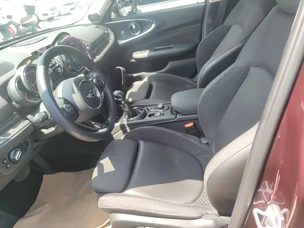 MINI Clubman 2018 — фото 15