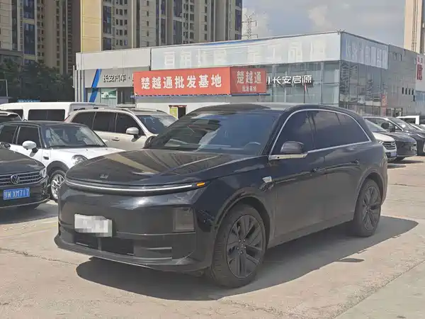 Li Auto L6 2025