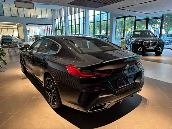 BMW 8 Series 2022