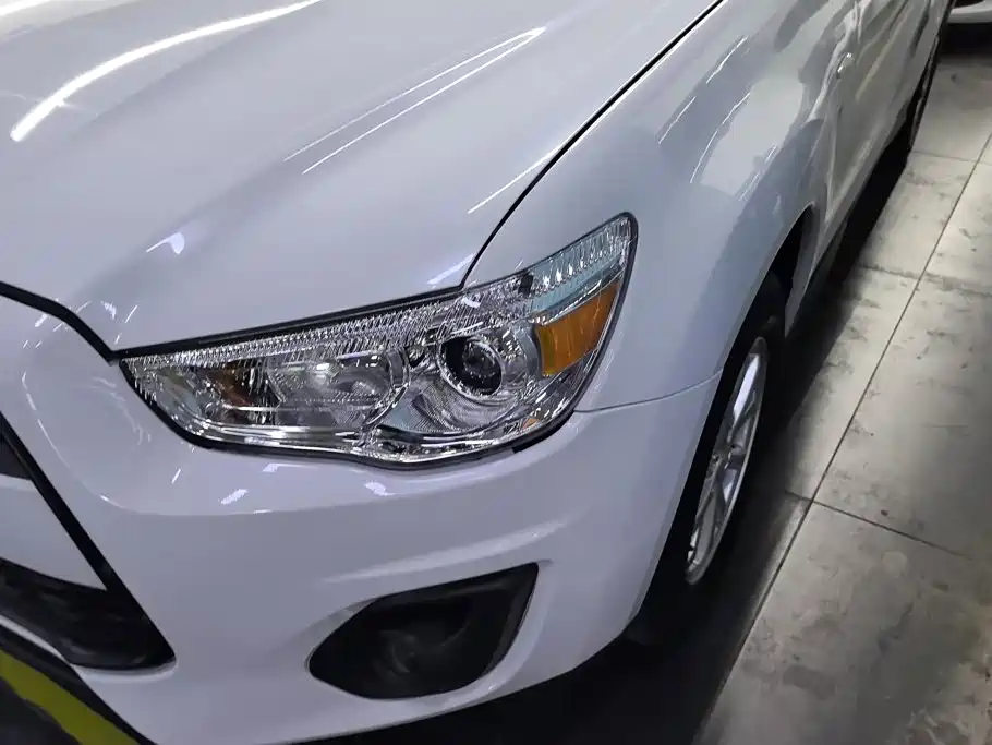 Mitsubishi Jinxuan ASX 2015 — фото 5