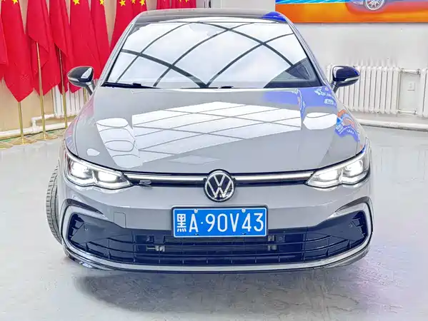 Volkswagen Golf 2021