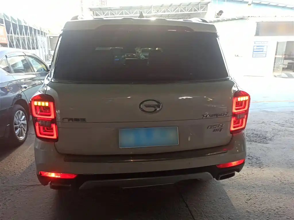 GAC Motor Trumpchi GS8 2019 — фото 4
