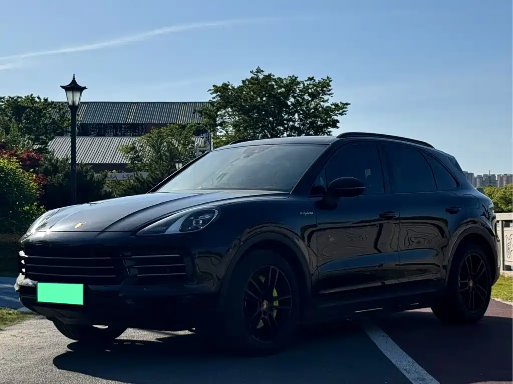 Porsche Cayenne Hybrid 2021 — фото 3