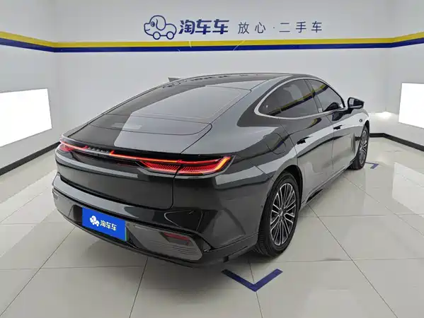 Geely Galaxy Starshine 8 2025