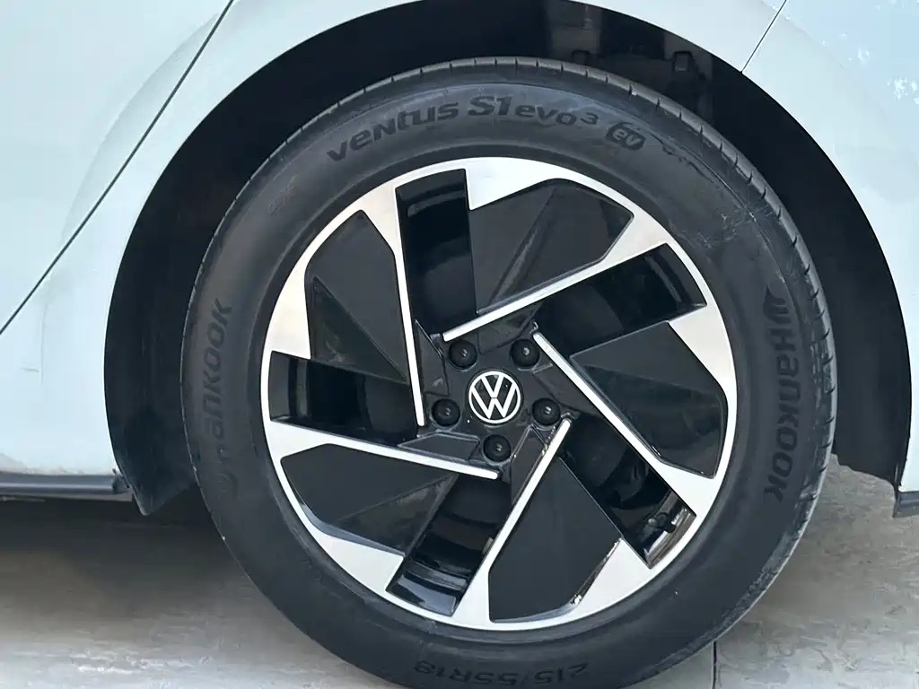 Volkswagen ID.3 2023 — фото 9