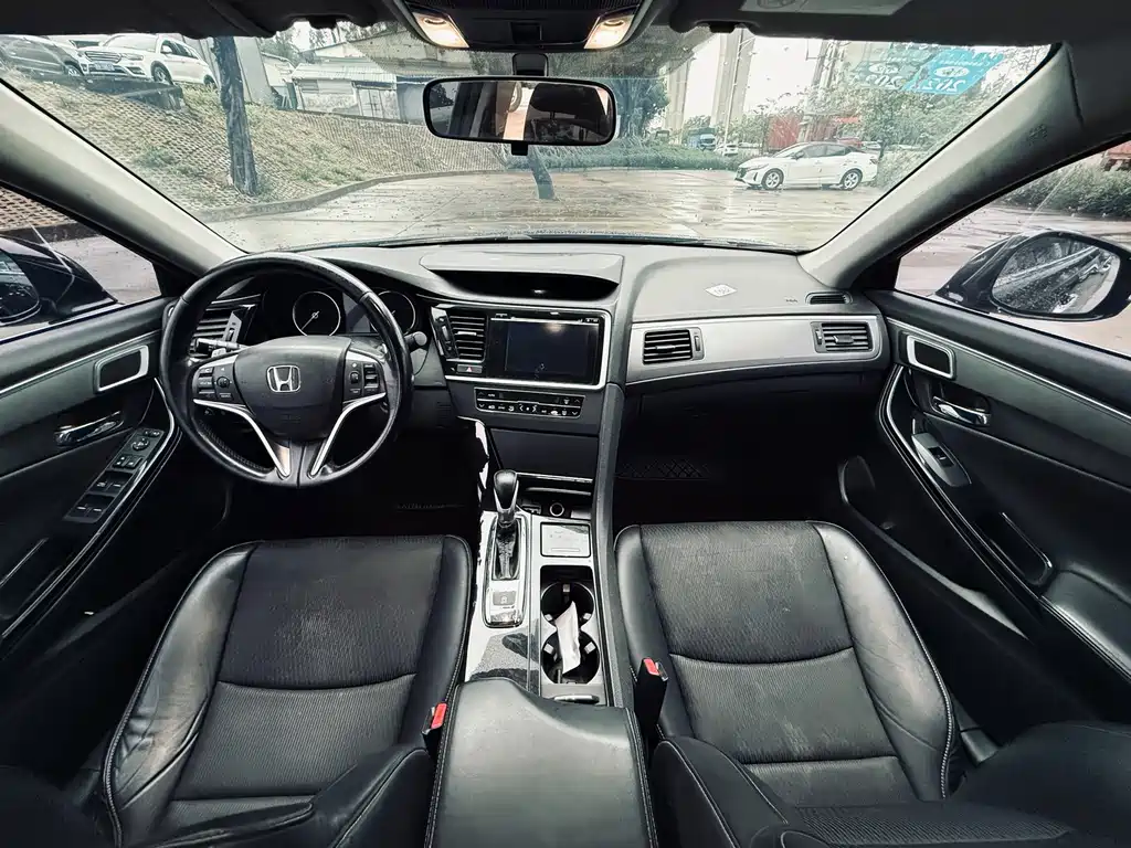 Honda Spirior 2018 — фото 26