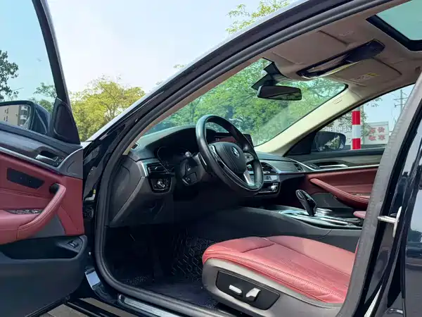 BMW 5 Series 2022