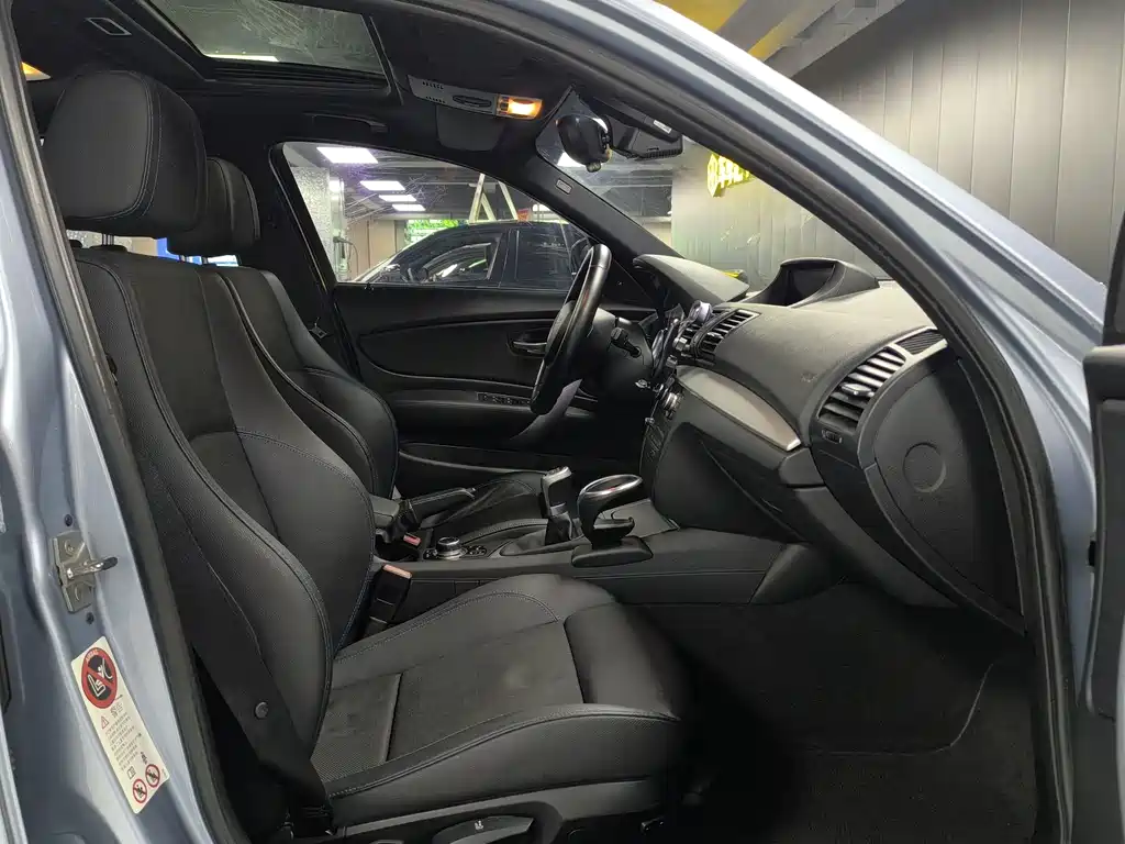 BMW 1 Series 2010 — фото 10