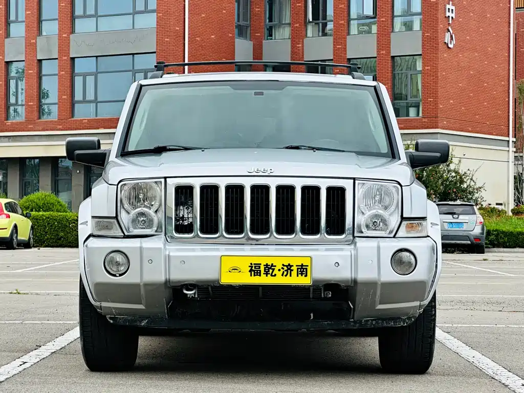 Jeep Commander Classic 2007 — фото 2