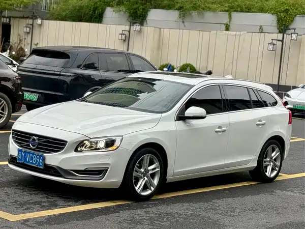 Volvo V60 2014