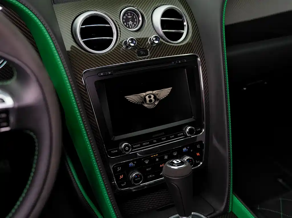 Bentley Continental 2019 — фото 28