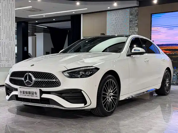Mercedes-Benz C-Class 2024