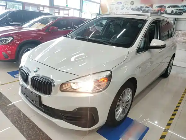 BMW 2 Series Wagon 2019