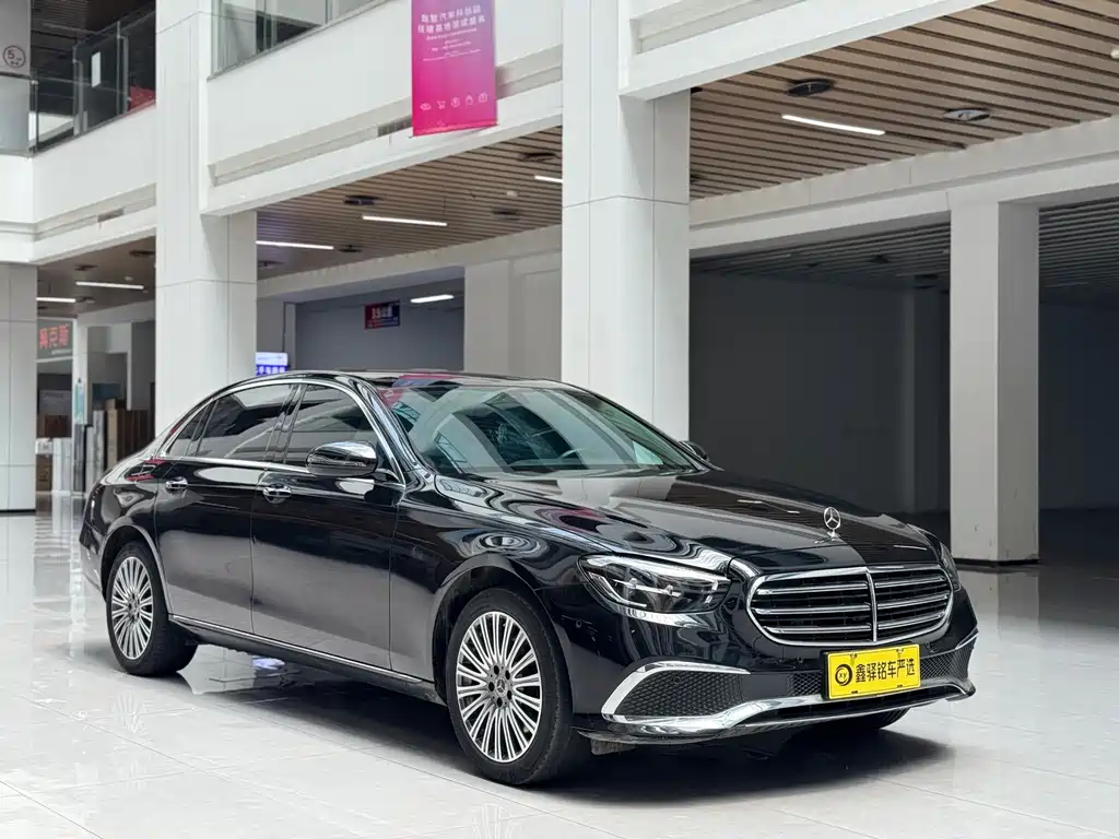 Mercedes-Benz E-Class 2023 — фото 3