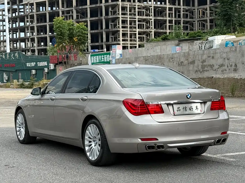 BMW 7 Series 2014 — фото 7