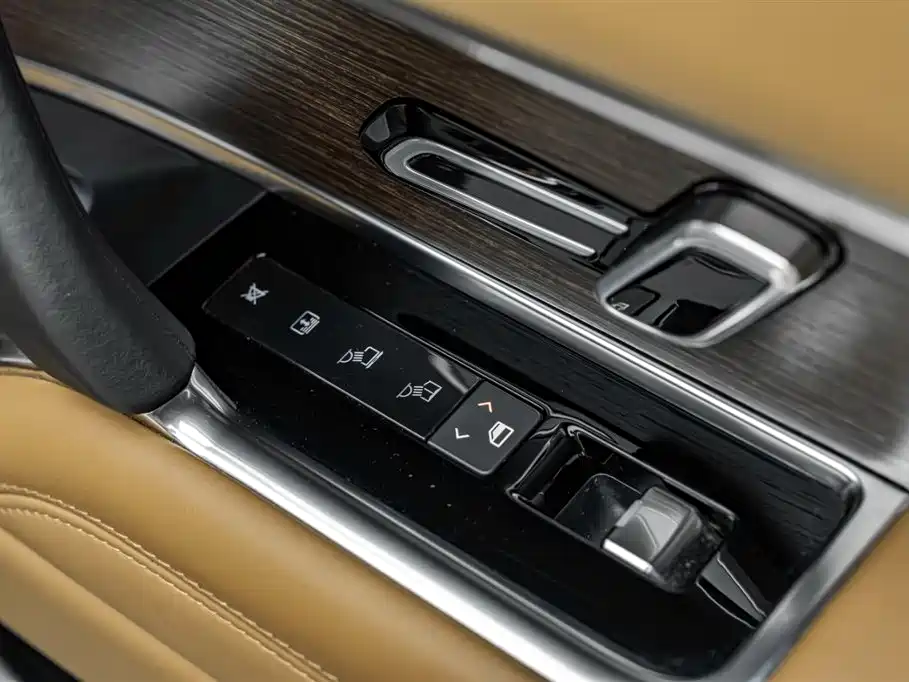 Land Rover Range Rover 2025 — фото 25