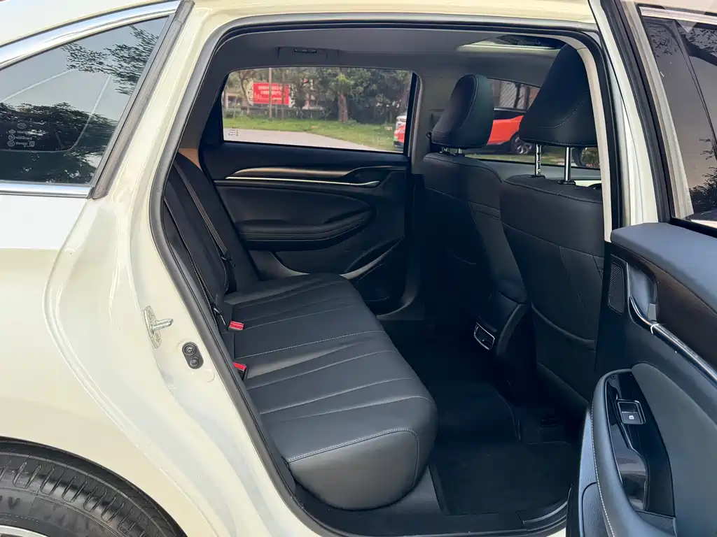 GAC Motor Trumpchi GA6 2019 — фото 12