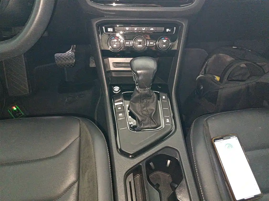 Volkswagen Tiguan L 2019 — фото 14