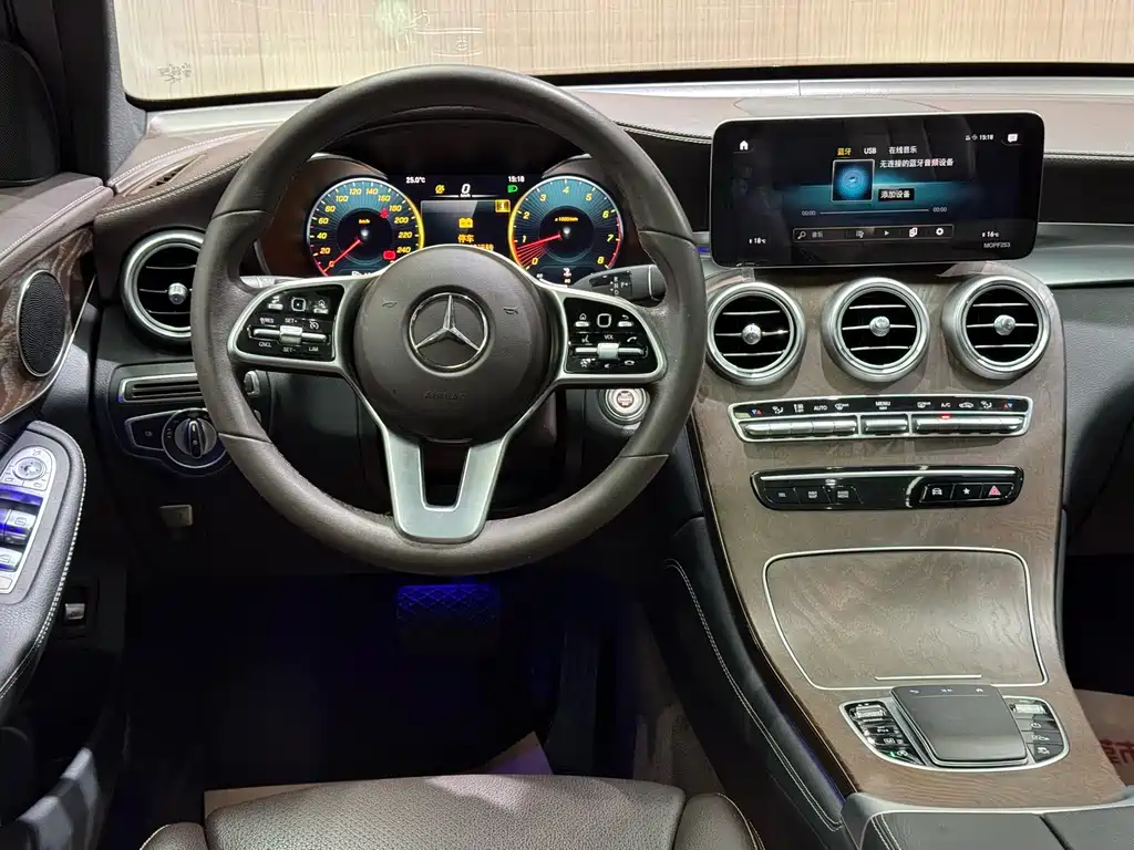 Mercedes-Benz GLC 2020 — фото 17
