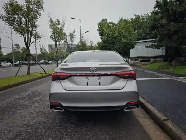 Toyota Avalon 2022