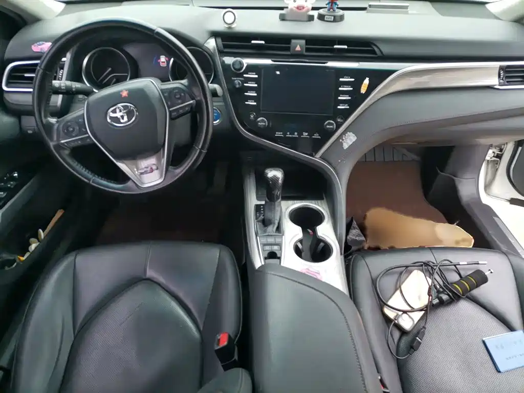 Toyota Camry 2018 — фото 13