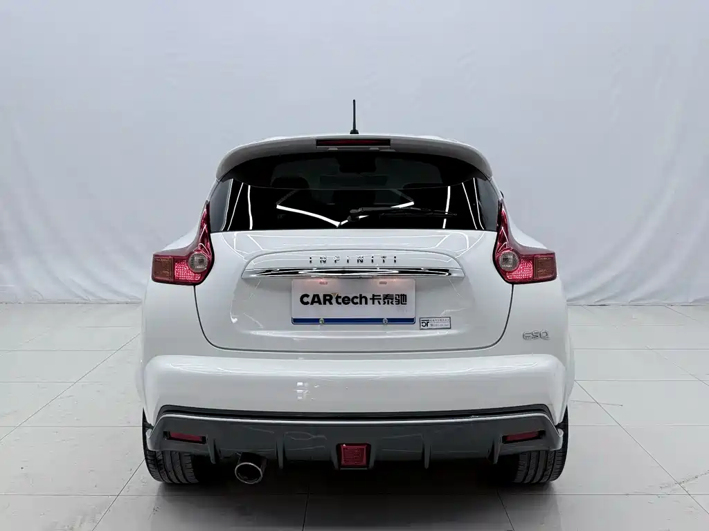 Infiniti ESQ 2018 — фото 14