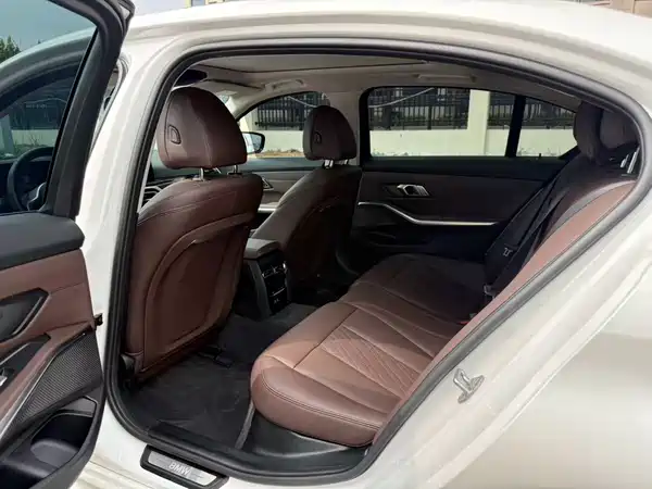 BMW i3 2025