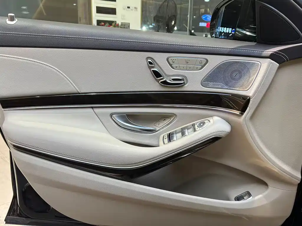 Mercedes-Benz S-Class 2016 — фото 17