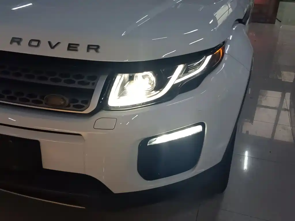 Land Rover Evoque 2018 — фото 18