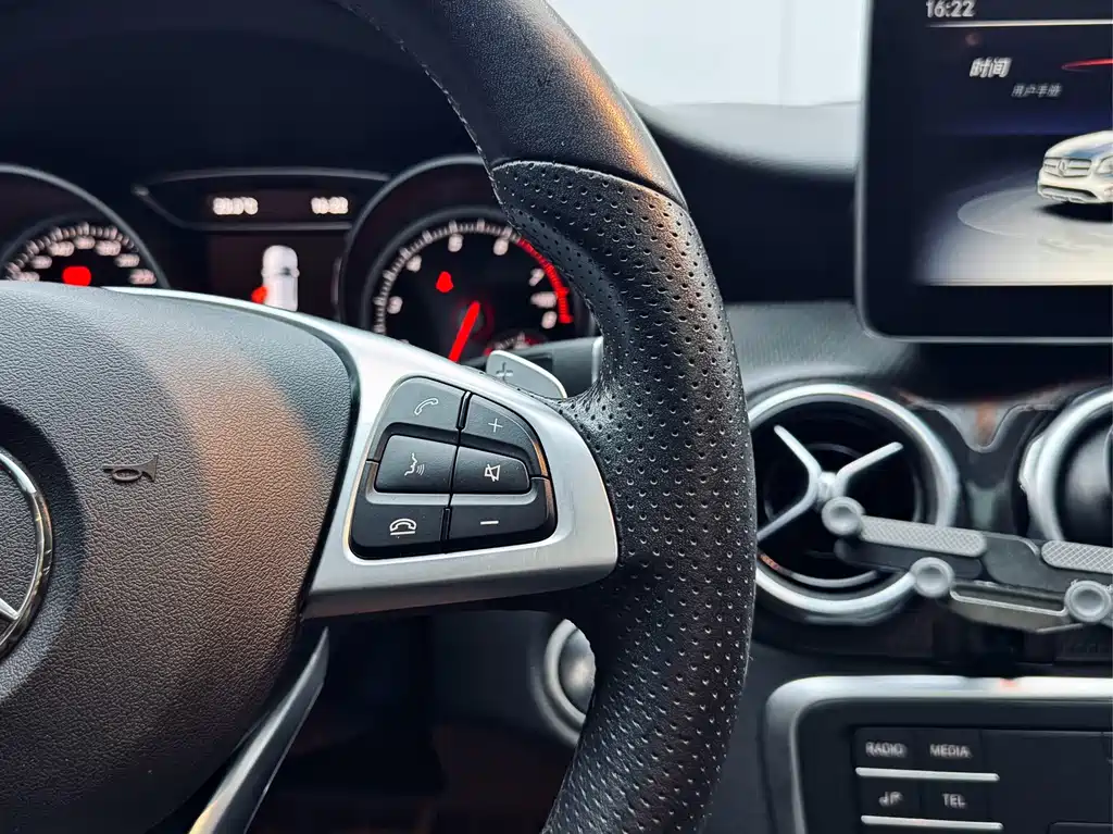Mercedes-Benz GLA 2019 — фото 21