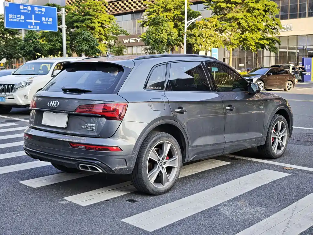Audi Q5L 2021 — фото 3