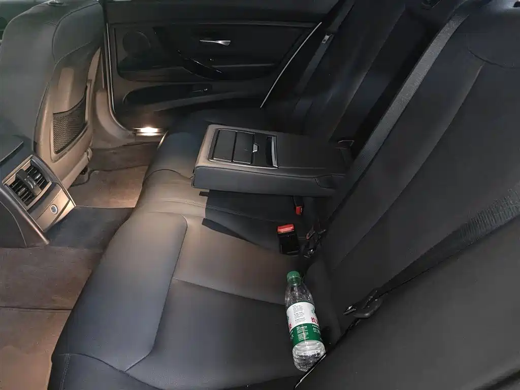 BMW 3 Series 2016 — фото 13
