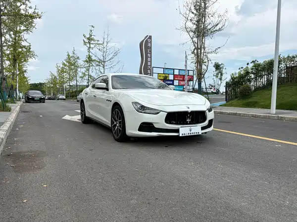 Maserati Ghibli 2015