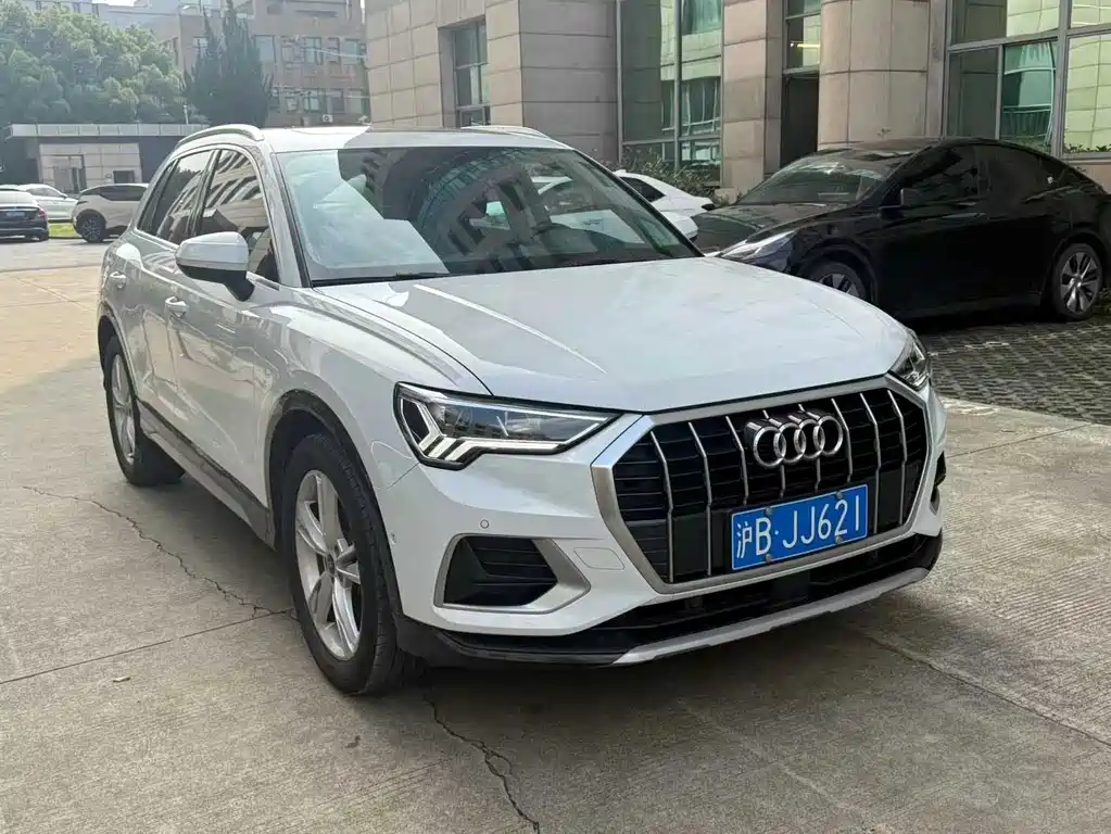 Audi Q3 2021 — фото 2