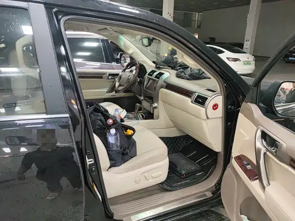 Lexus GX 2011