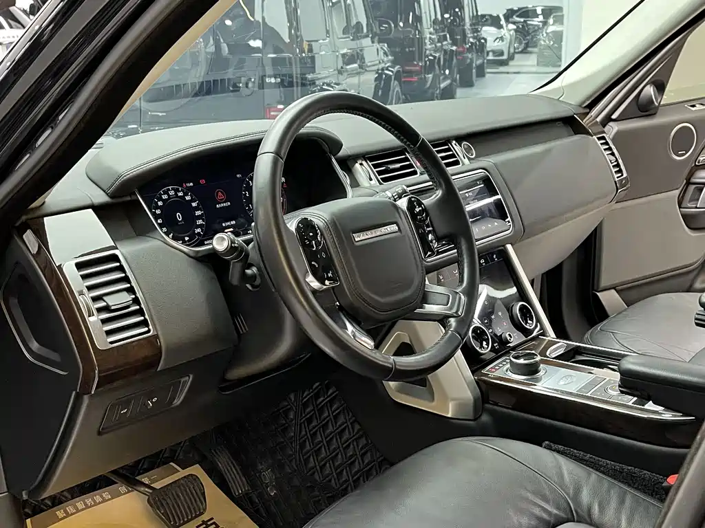 Land Rover Range Rover 2022 — фото 12
