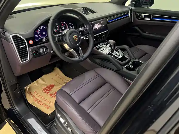 Porsche Cayenne 2022