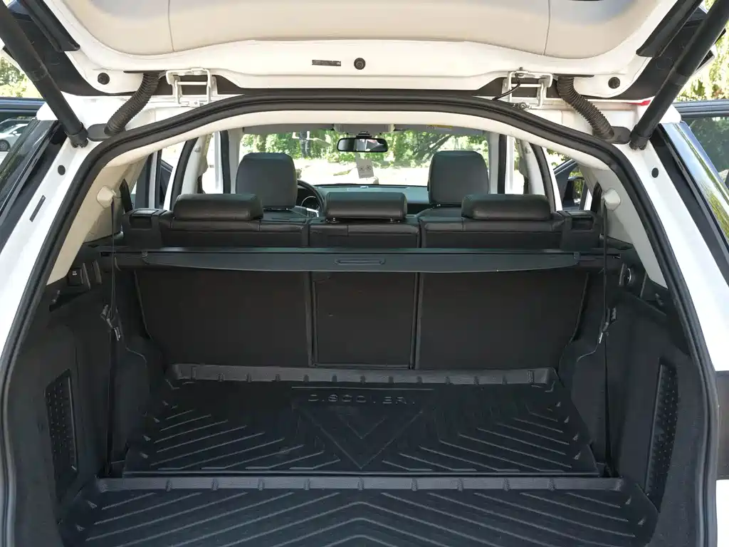 Land Rover Discovery Sport 2018 — фото 23