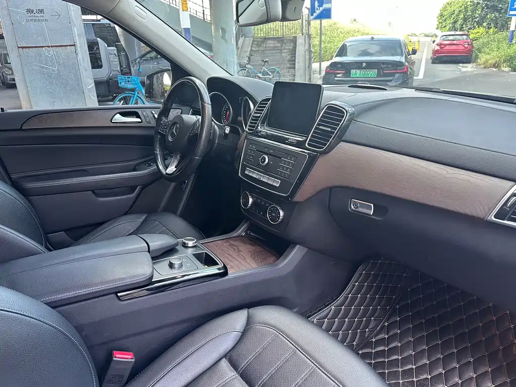 Mercedes-Benz GLE 2018 — фото 12