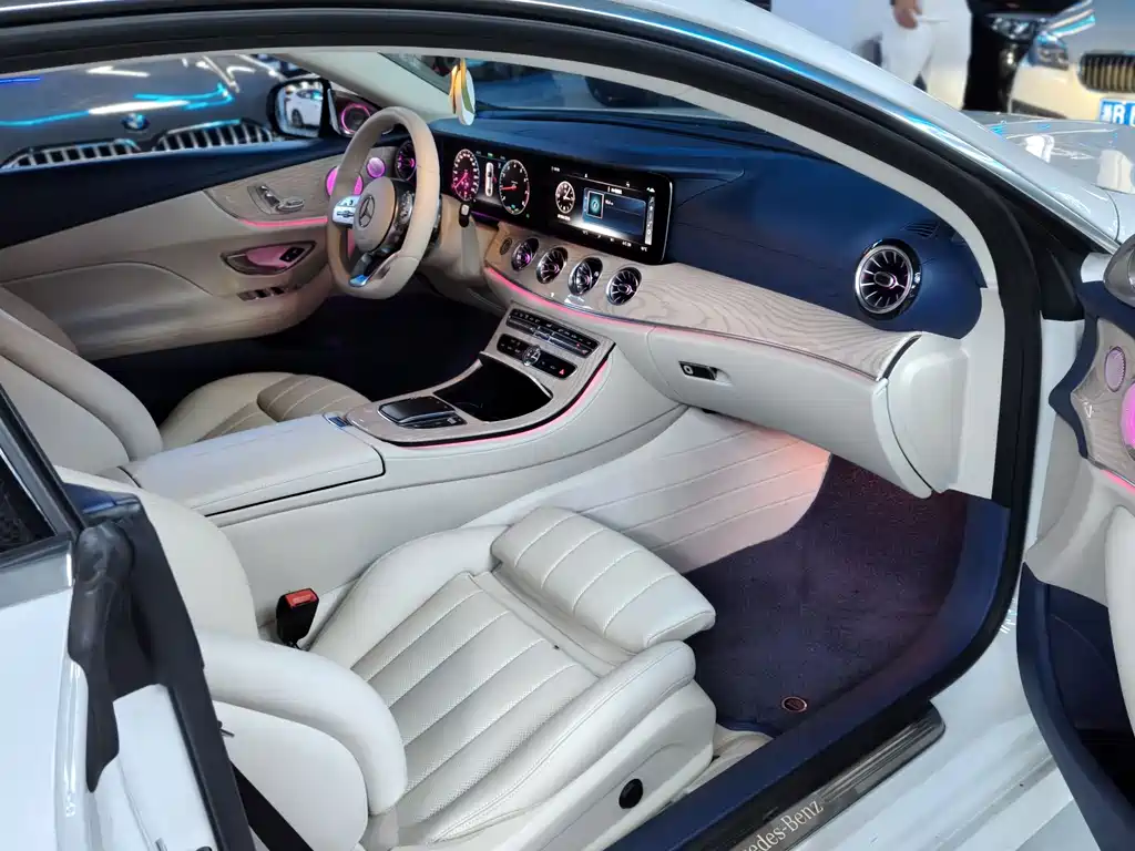 Mercedes-Benz E-Class 2020 — фото 13